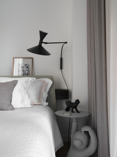 Fernando Piva - NYC Chelsea Apartment - Photo Reid Rolls - Master Bedroom